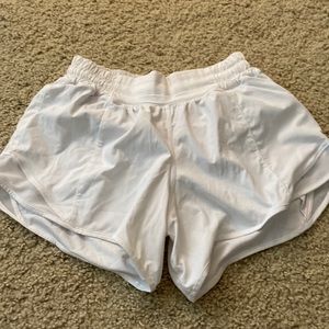 lulu lemon white short shorts